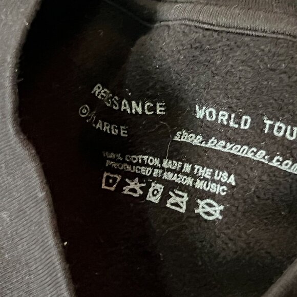 Beyoncé Official Renaissance World Tour Crewneck Sweatshirt Lot Of 12 Size Large - Picture 10 of 11